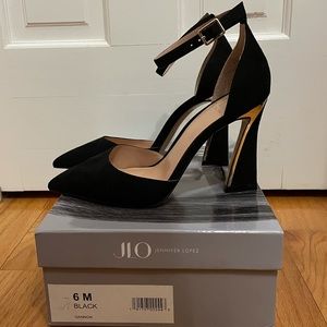 JLo Jennifer Lopez Gannon Pump